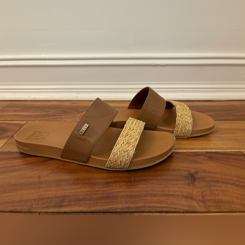 EUC Reef Women's Woven Slide Sandals Size 10